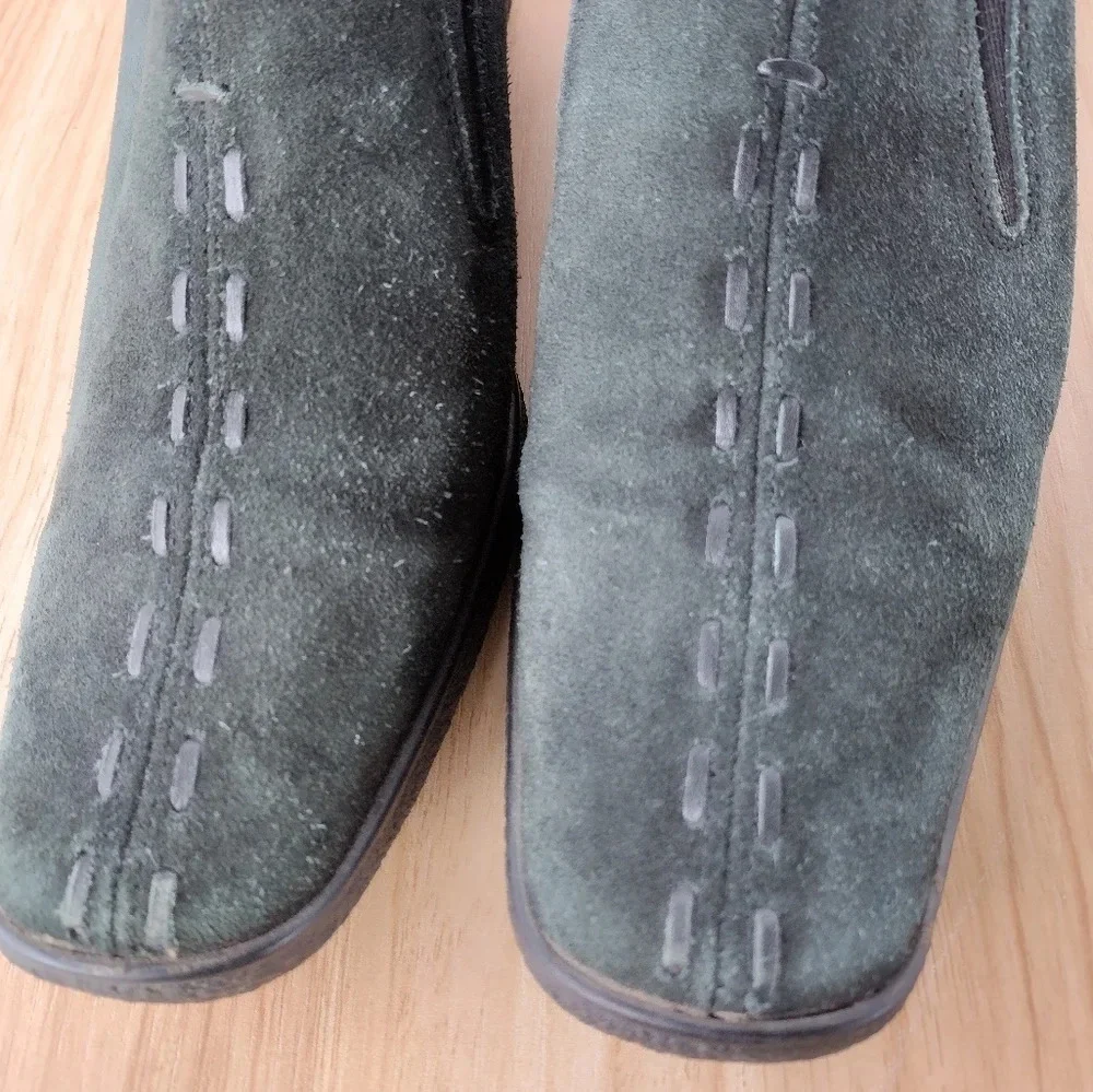 Aquatalia Shoes 8.5 By Marvin K Wedge Black Suede Slip On Heel Whipstitch Accent